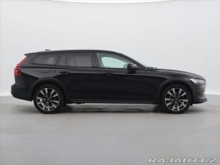 Volvo V60 2,0 B4 AWD Cross Country 2021