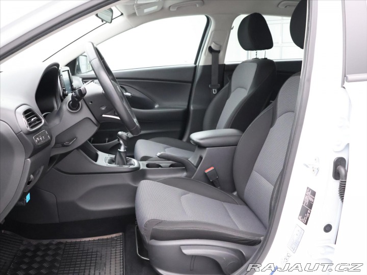Hyundai i30 1,5 i Comfort Family CZ 2 2021