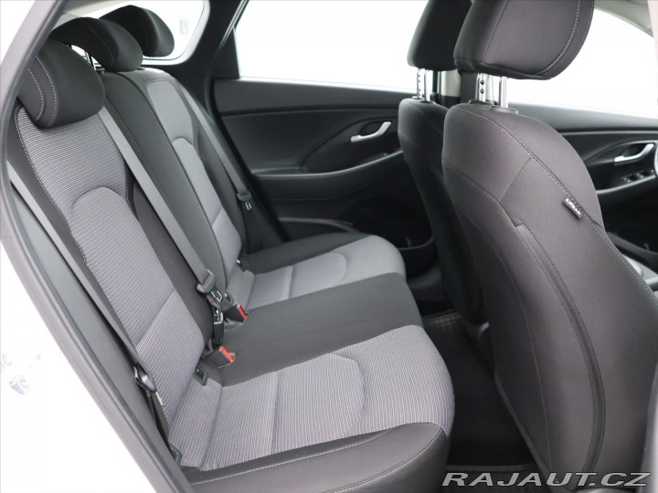 Hyundai i30 1,5 i Comfort Family CZ 2 2021