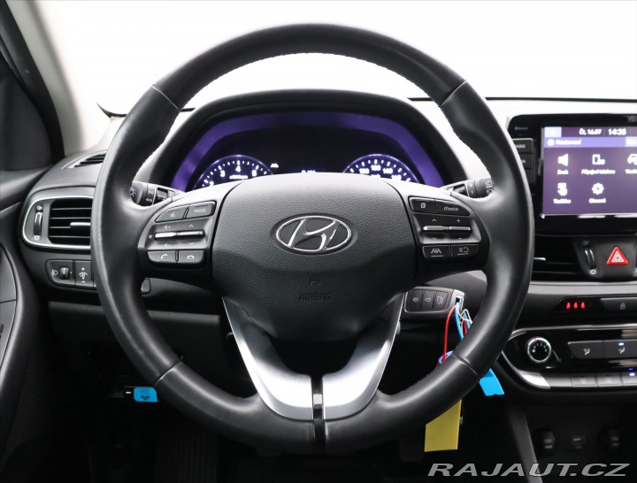 Hyundai i30 1,5 i Comfort Family CZ 2 2021