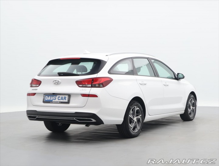 Hyundai i30 1,5 i Comfort Family CZ 2 2021
