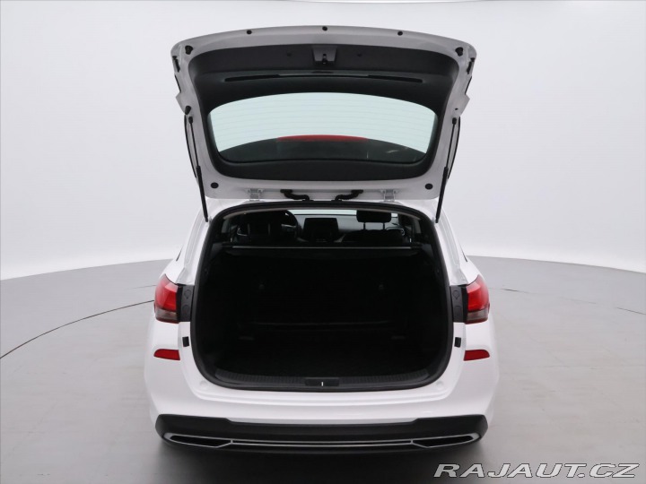 Hyundai i30 1,5 i Comfort Family CZ 2 2021