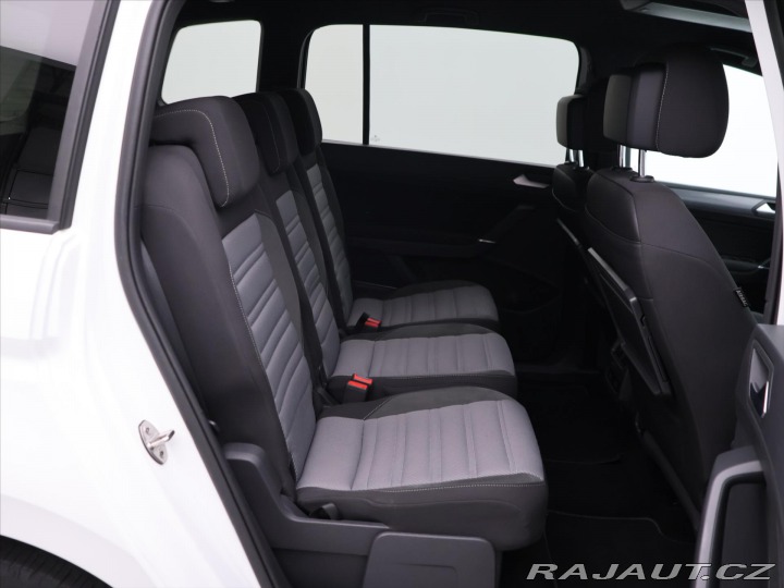 Volkswagen Touran 1,5 TSI 110kW DSG R-line 2021
