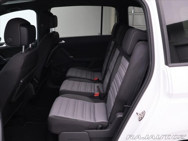 Volkswagen Touran 1,5 TSI 110kW DSG R-line 2021