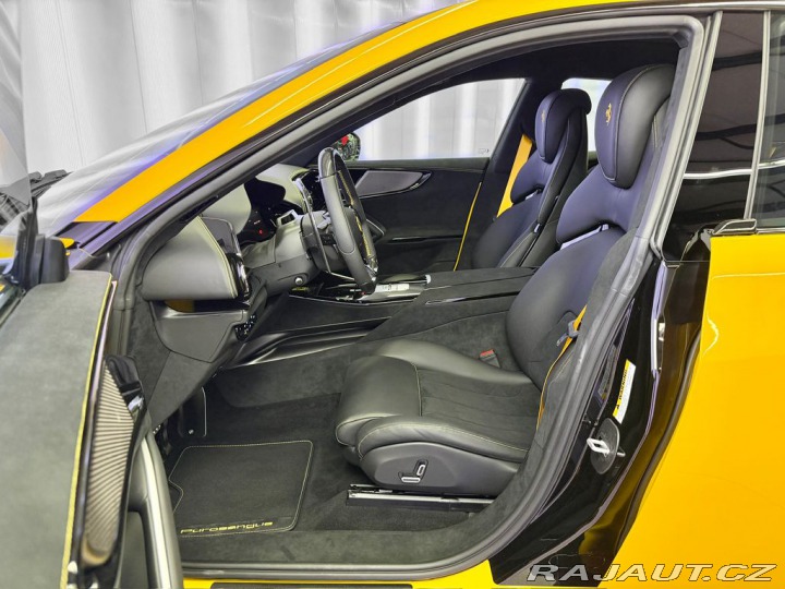 Ferrari Ostatní modely V12 CARBON, ALCANTARA, PA 2026