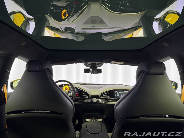 Ferrari Ostatní modely V12 CARBON, ALCANTARA, PA 2026