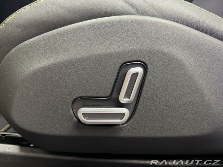 Ferrari Ostatní modely V12 CARBON, ALCANTARA, PA 2026