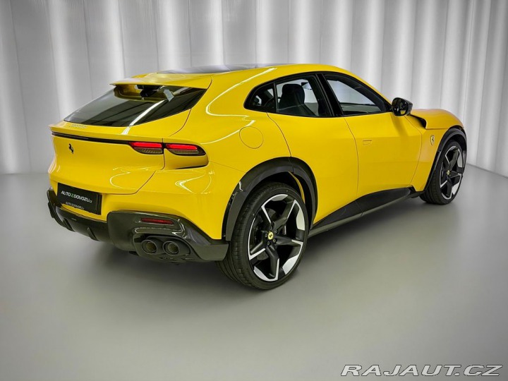 Ferrari Ostatní modely V12 CARBON, ALCANTARA, PA 2026