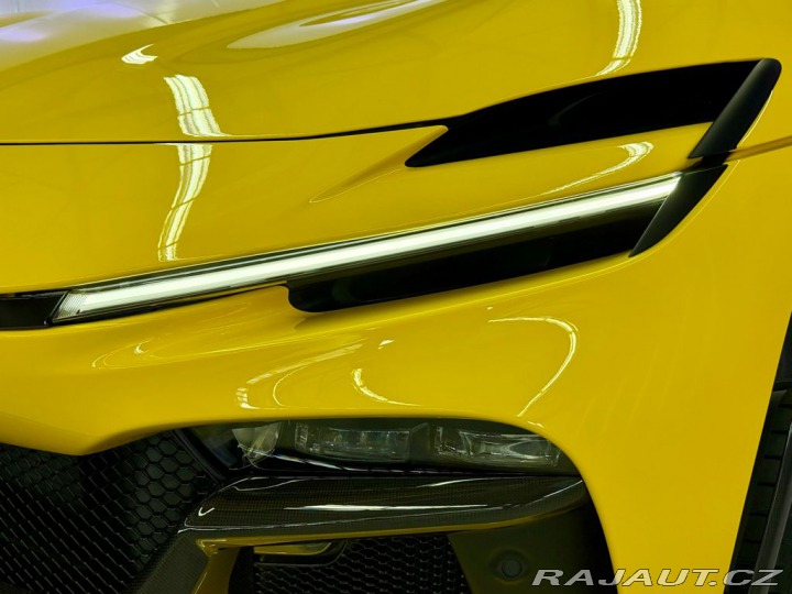 Ferrari Ostatní modely V12 CARBON, ALCANTARA, PA 2026