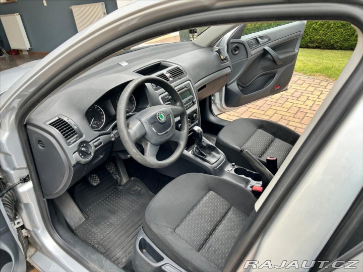 Škoda Octavia 1,6 2012