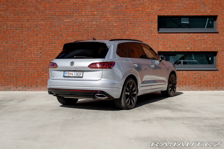 Volkswagen Touareg 4Motion R-Line/ Masážne 2021