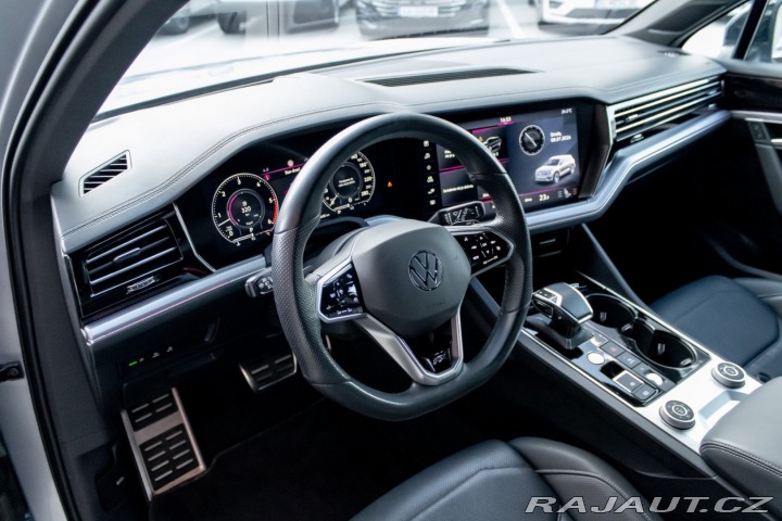 Volkswagen Touareg 4Motion R-Line/ Masážne 2021