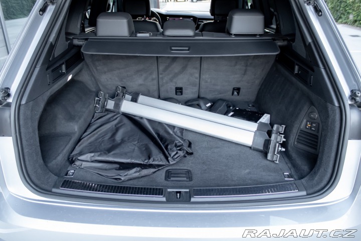 Volkswagen Touareg 4Motion R-Line/ Masážne 2021