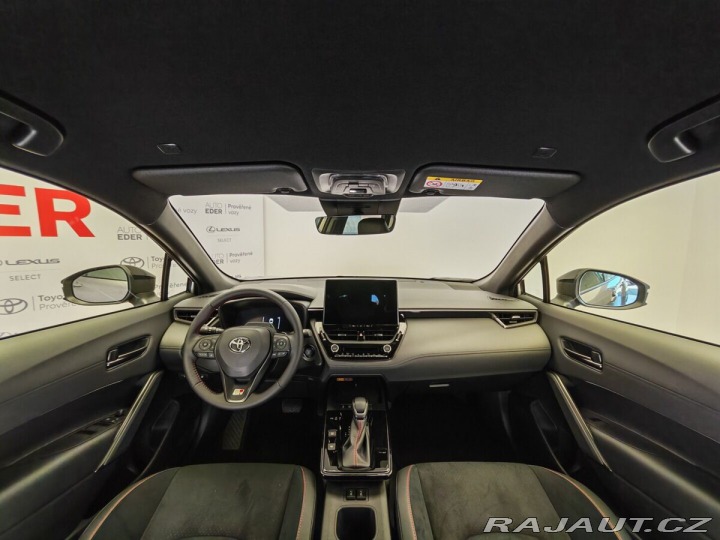 Toyota Corolla Cross 2.0 Hybrid ( 178 k ) 4x4 1800