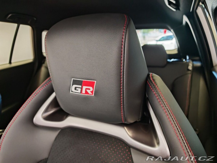 Toyota Corolla Cross 2.0 Hybrid ( 178 k ) 4x4 1800