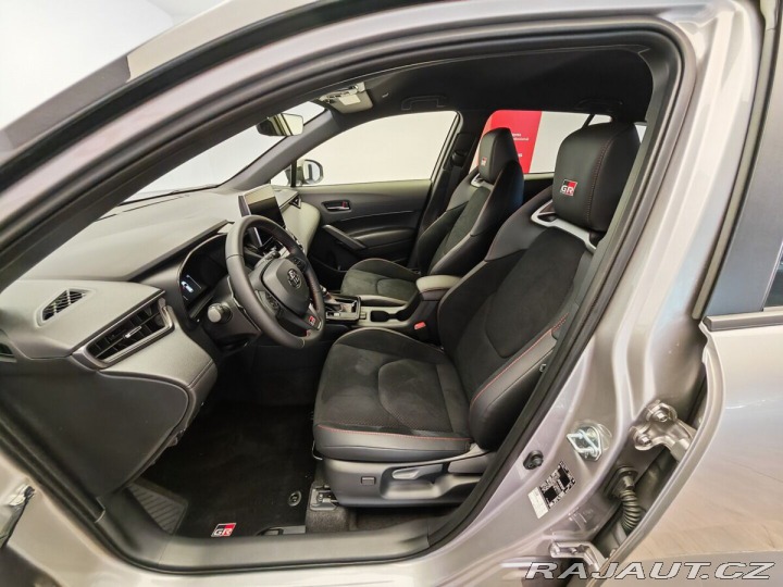 Toyota Corolla Cross 2.0 Hybrid ( 178 k ) 4x4 1800