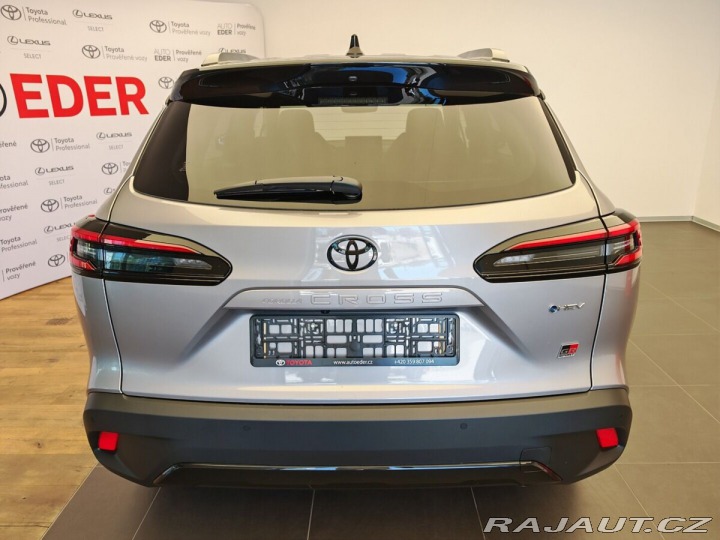 Toyota Corolla Cross 2.0 Hybrid ( 178 k ) 4x4 1800