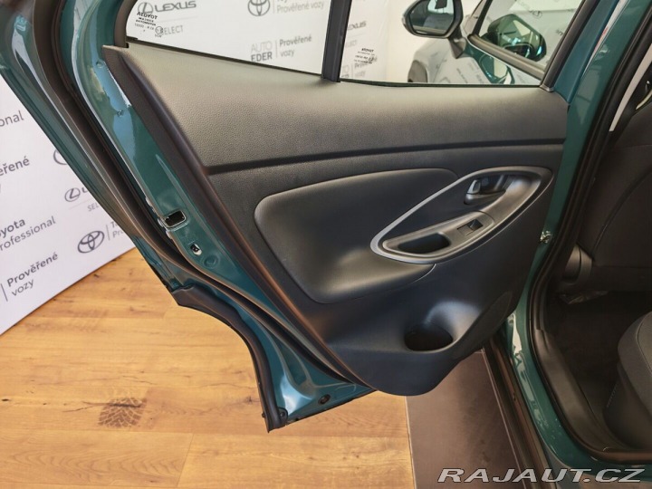 Toyota Yaris Cross 1.5 Hybrid ( 115k ) e-CVT 1800
