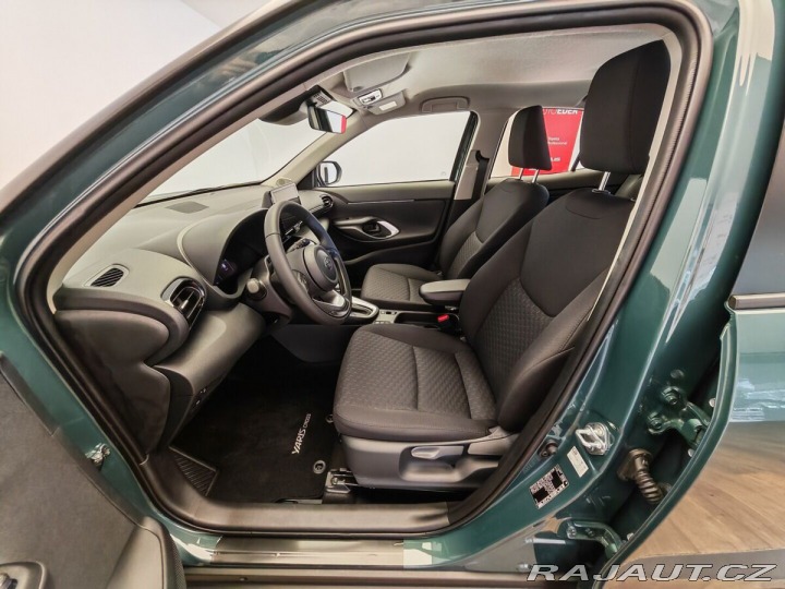 Toyota Yaris Cross 1.5 Hybrid ( 115k ) e-CVT 1800