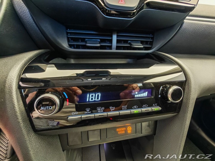 Toyota Yaris Cross 1.5 Hybrid ( 115k ) e-CVT 1800