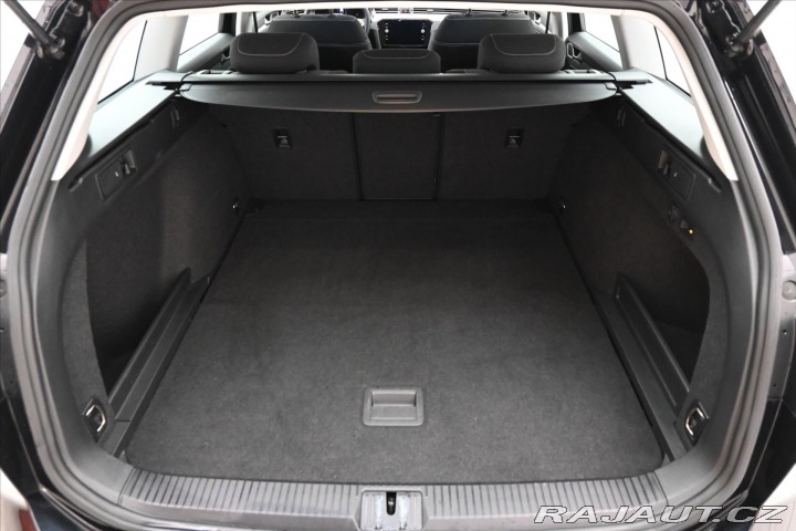 Volkswagen Passat 2,0 TDI 147kW DSG Busines 2023