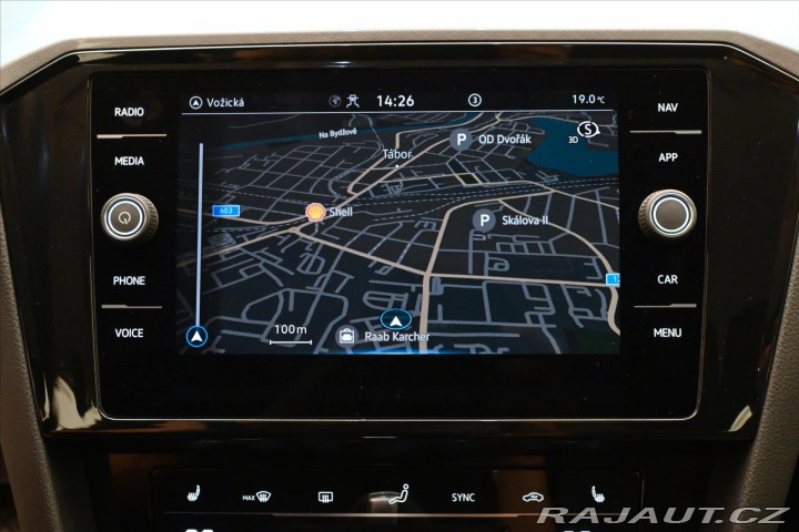 Volkswagen Passat 2,0 TDI 147kW DSG Busines 2023