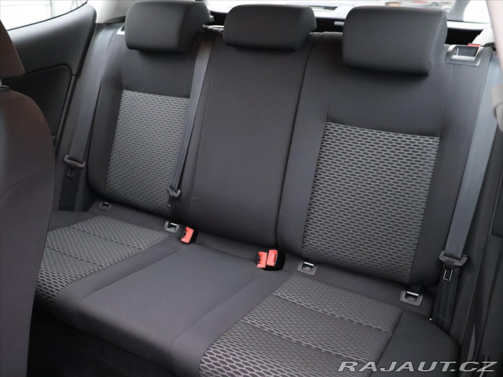 Volkswagen Golf 1,4 16V 59kW Klima Trendl 2010