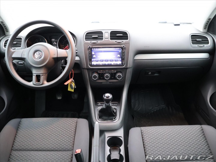 Volkswagen Golf 1,4 16V 59kW Klima Trendl 2010