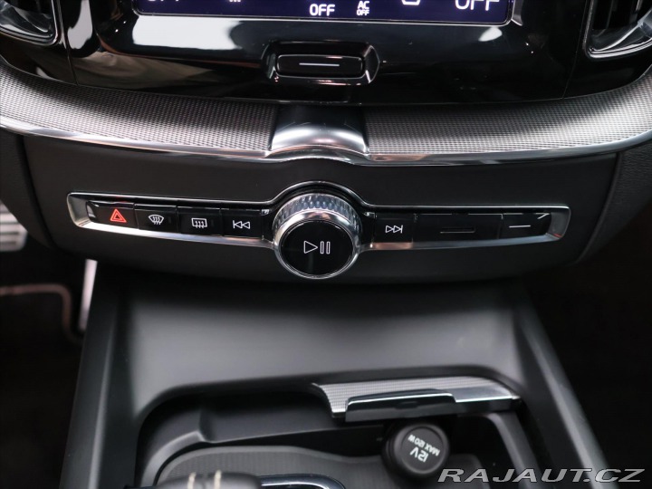 Volvo XC60 2.0 B4 145kW R-Design CZ 2020