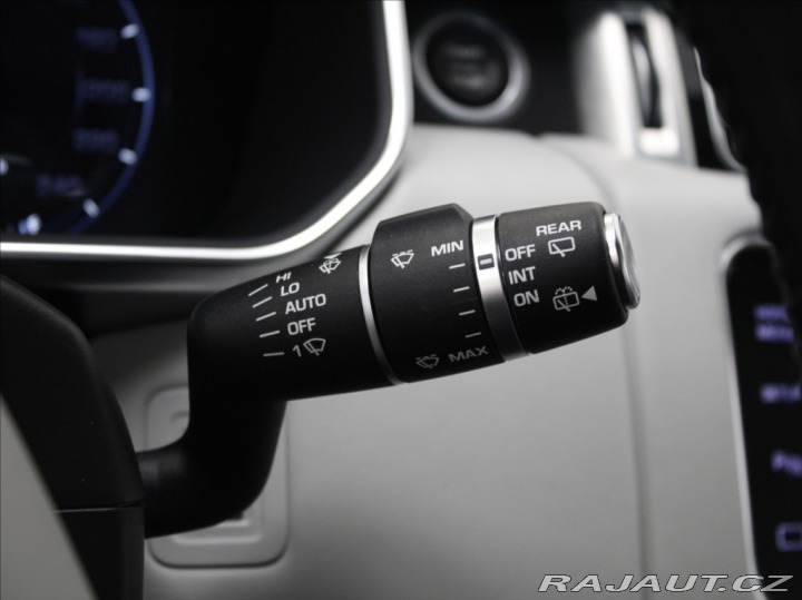 Land Rover Range Rover 3,0 TDV6 190kW Pano.Výpro 2014