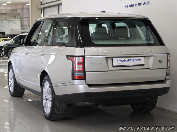 Land Rover Range Rover 3,0 TDV6 190kW Pano.Výpro 2014