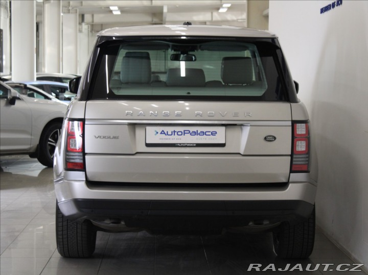 Land Rover Range Rover 3,0 TDV6 190kW Pano.Výpro 2014