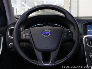 Volvo S60 2,0 D3 110kW MT NAVI Ligh 2016