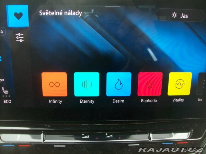 Volkswagen ID.4 0,0   PRO 5/2021 TEP.ČERP 2021