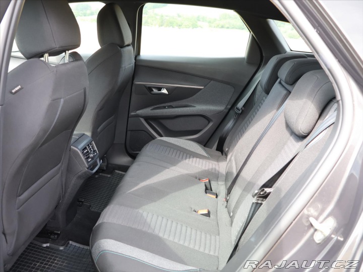 Peugeot 3008 1,2 96kW Active Pack DPH 2023
