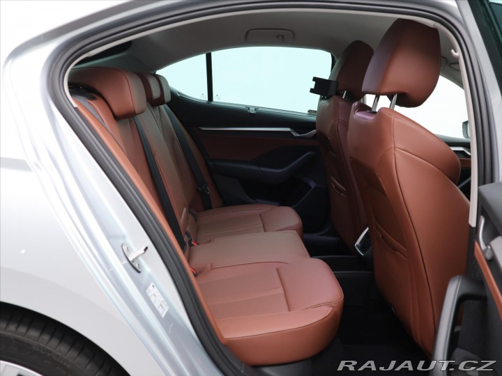 Škoda Octavia 2,0 TDI 110kW DSG Ultimat 2024