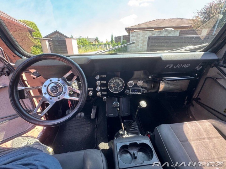 Jeep Ostatní modely 4,2 CJ7 1982