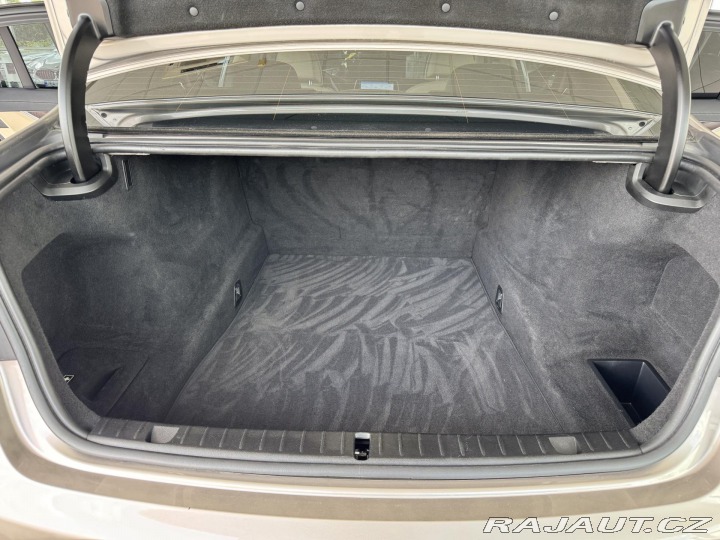 BMW 7 730d xDrive*Laser*Dověry* 2016