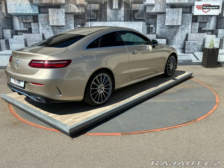 Mercedes-Benz E 220D, 143KW, VZDUCH, ACC, 2017