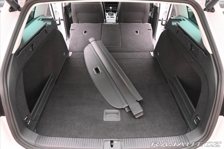 Volkswagen Passat 2,0 TDI 110 kW DSG ELEGAN 2023