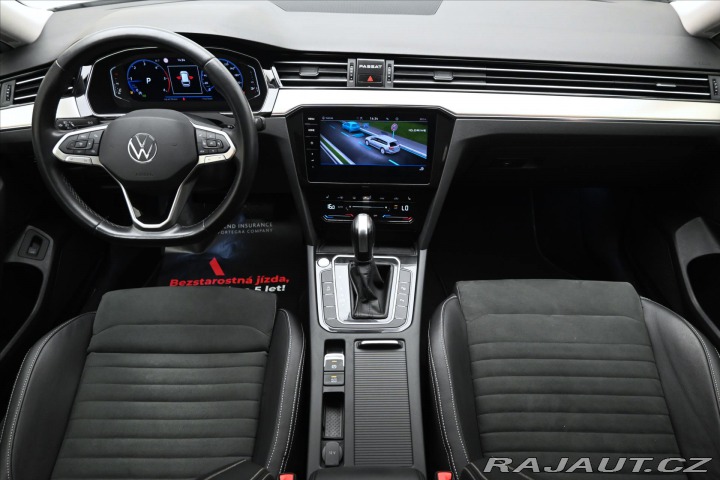 Volkswagen Passat 2,0 TDI 110 kW DSG ELEGAN 2023