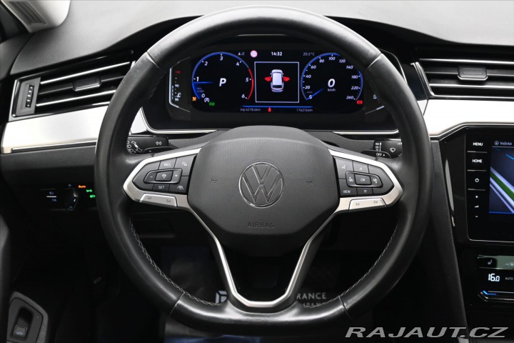 Volkswagen Passat 2,0 TDI 110 kW DSG ELEGAN 2023