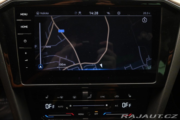 Volkswagen Passat 2,0 TDI 110 kW DSG ELEGAN 2023