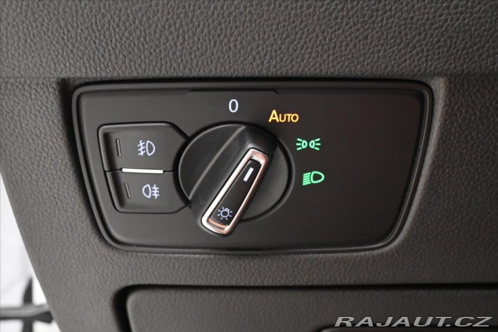 Volkswagen Passat 2,0 TDI 110 kW DSG ELEGAN 2023