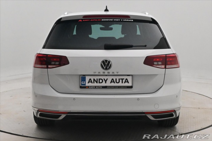 Volkswagen Passat 2,0 TDI 110 kW DSG ELEGAN 2023