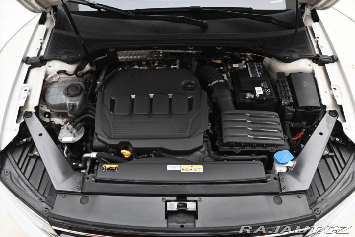 Volkswagen Passat 2,0 TDI 110 kW DSG ELEGAN 2023