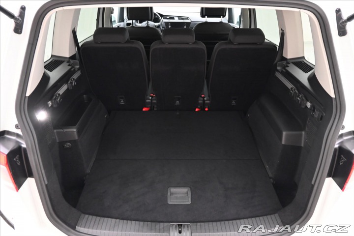 Volkswagen Touran 2,0 TDI 110kWTAŽNÉ LED Zá 2020