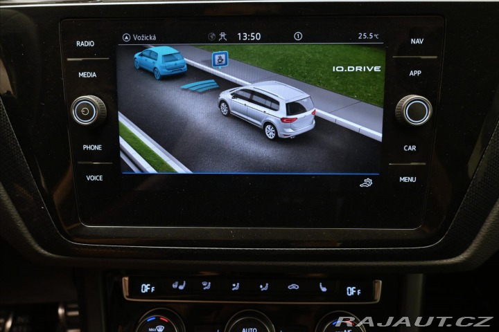 Volkswagen Touran 2,0 TDI 110kW TAŽNÉ LED Z 2020