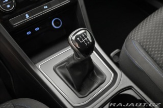 Volkswagen Touran 2,0 TDI 110 KW TAŽNÉ LED 2020