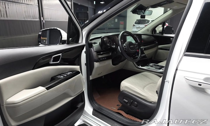 Kia Carnival NOBLESSE 3.5V6 2021